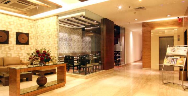 Indus Biznotel Yeni Delhi Dış mekan fotoğraf