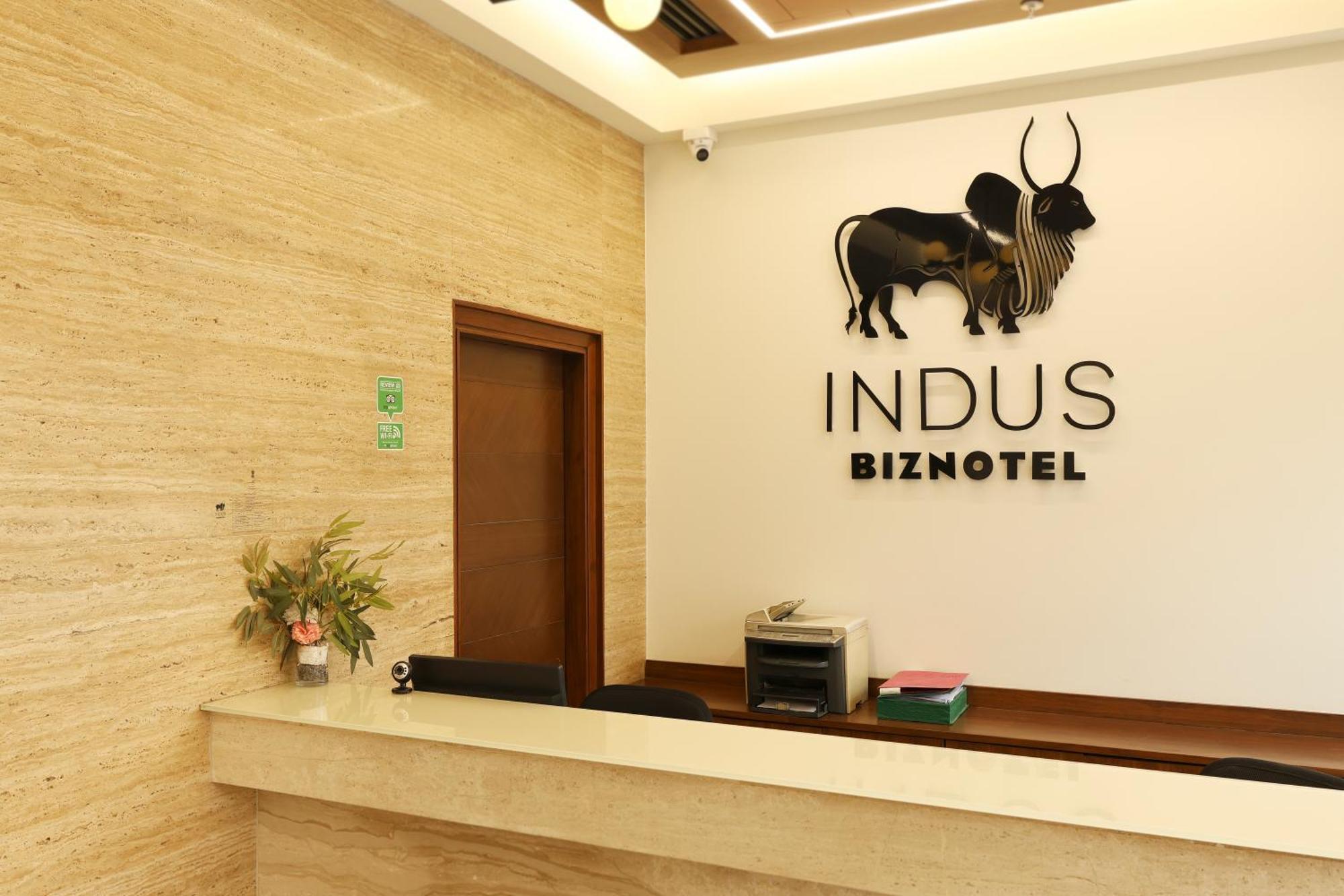 Indus Biznotel Yeni Delhi Dış mekan fotoğraf